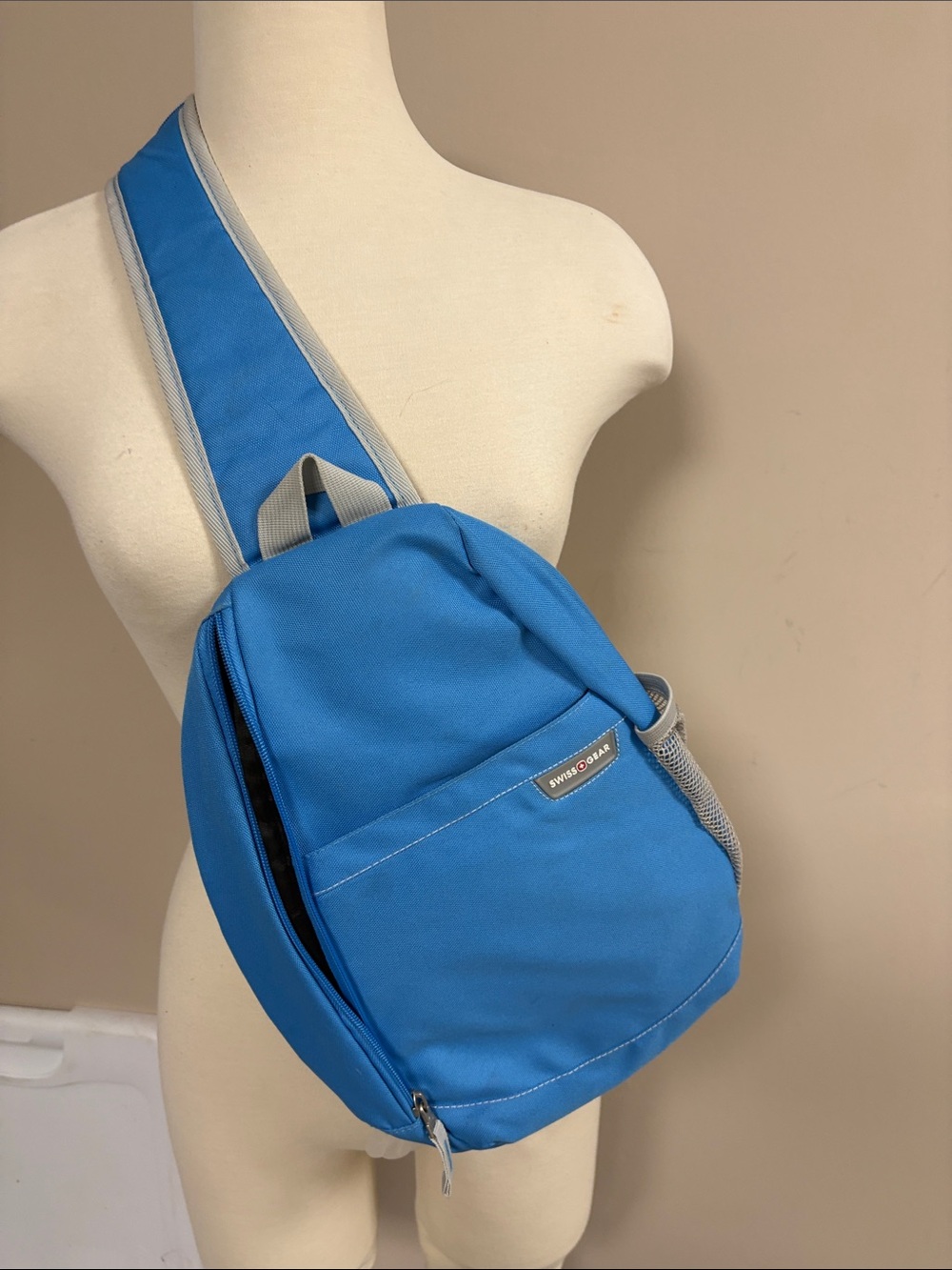 NWOT Swiss Gear shoulder bag